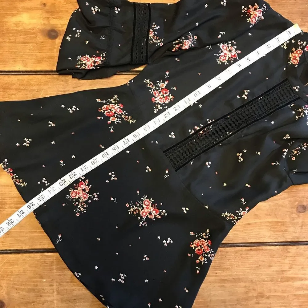 Show Me Your MuMu Lafayette Blouse XS NWT Black Red Cherry Blossom Bell Sleeve